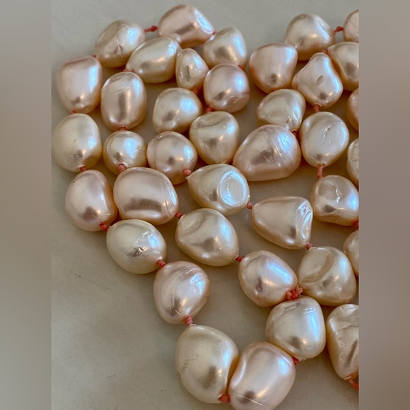 Vintage Light Pink Faux Pearls - Picture 1 of 12